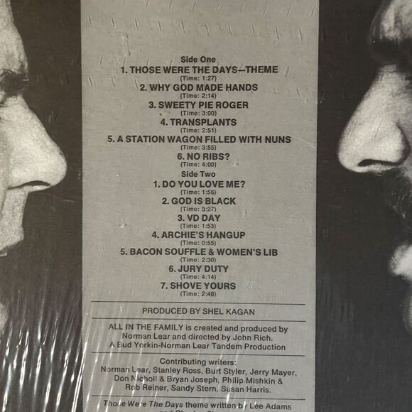 All In The Family TV SOUNDTRACK Used Vinyl Record with Booklet COLLECTORS SHAPE - Picture 3 of 9